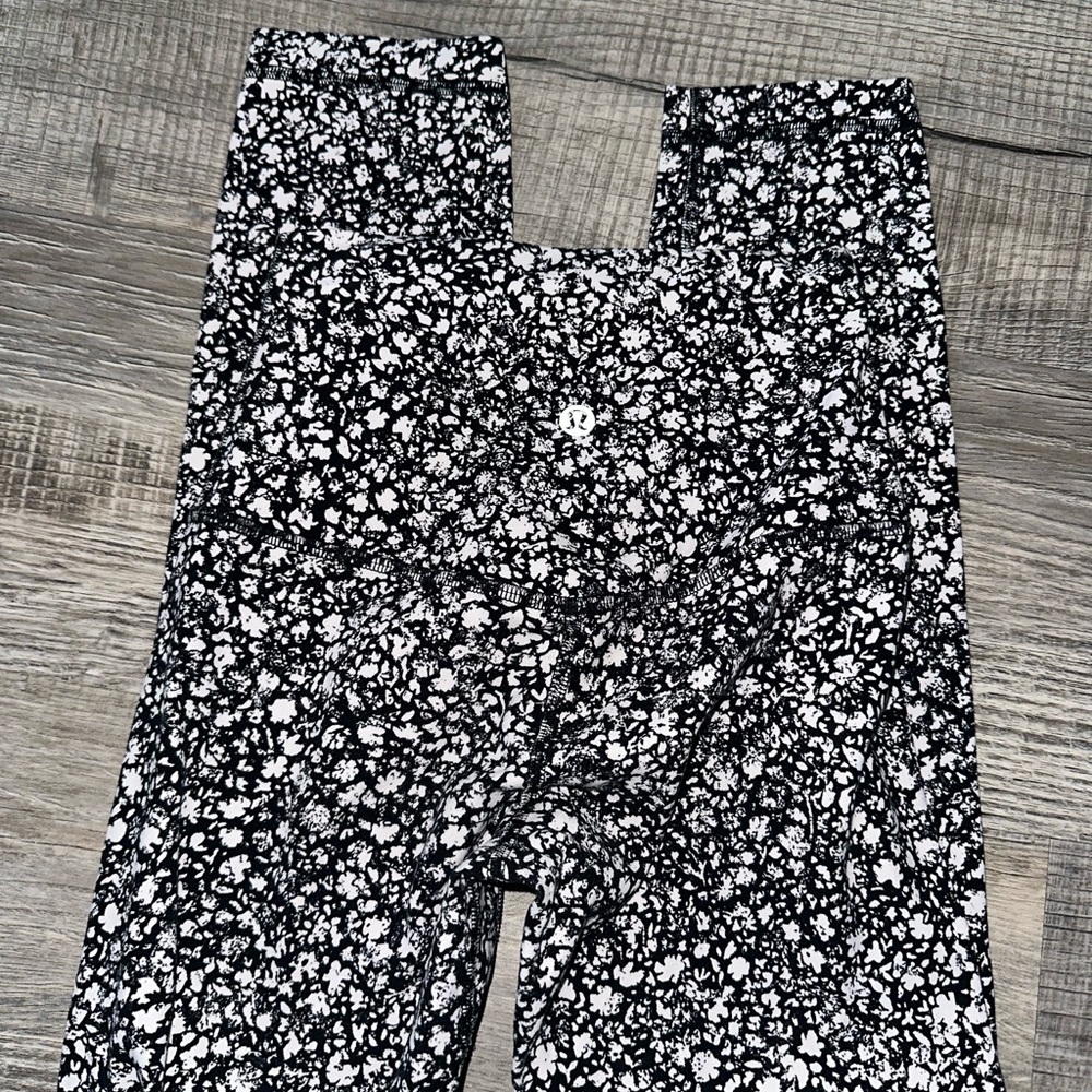 Lululemon Align High-Rise Crop 23”